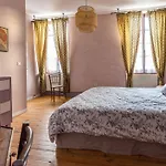Penzion Chambres D'hotes Le Relais Des Remparts